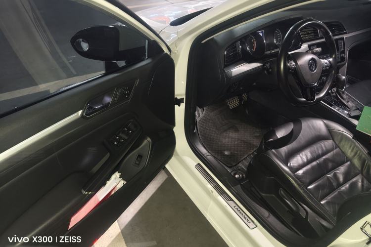 Used Volkswagen Lamando 2015 280TSI DSG Comfort Edition Driver Seat