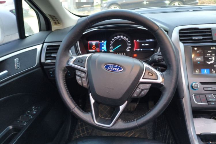 Used Ford Mondeo 2017 EcoBoost 180 Luxury Model Steering Wheel