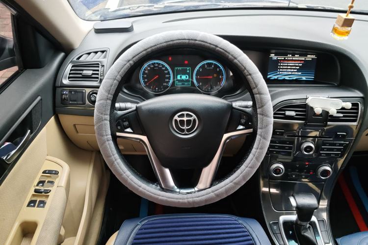 Used Brilliance V5 2012 1.6L Automatic Luxury Version
