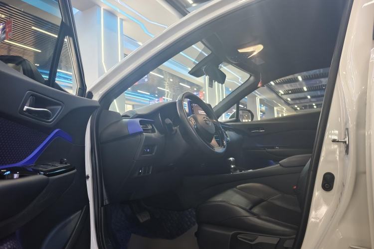 Used Toyota IZOA 2018 2.0L Yichi Edition China V Standard