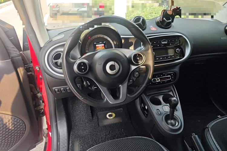 Used smart fortwo 2015 1.0L 52 kW Hardtop Passion Edition Steering Wheel