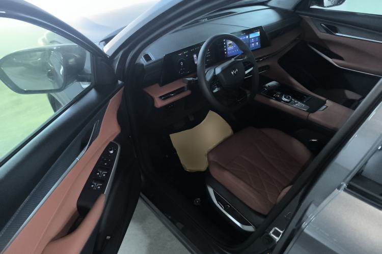 Used Changan CS75 PLUS 2024 3rd Generation Champion Edition 1.5T Intelligent Drive Dynamic Model
