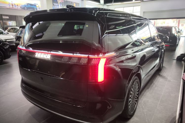 Used Zeekr 009 2022 WE Edition

