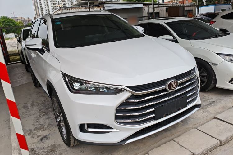 Used BYD Tang 2019 2.0T Automatic SmartConnect Prestige 5-Seater China VI Standard Front Right 45 Deg