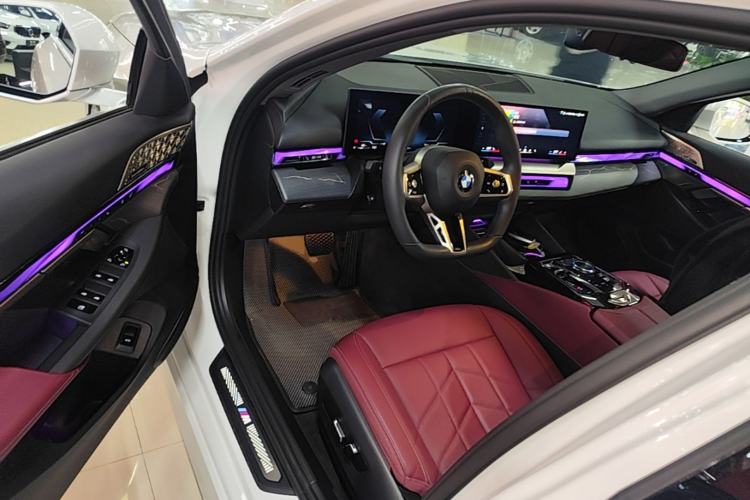 Used BMW 5 Series 2024 530Li Leading Model M Sport Package Driver Seat