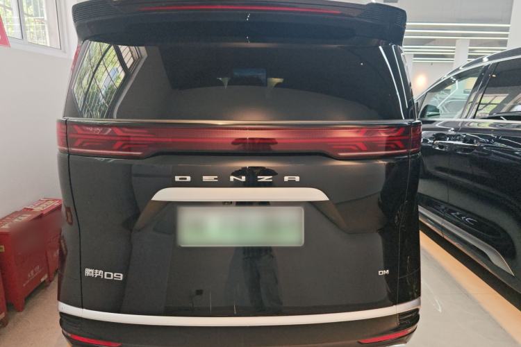 Used Denza D9 2024 DM-i 1050 Luxury Model