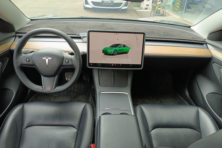 Used Tesla Model 3 2022 Rear-Wheel-Drive Version Center Console