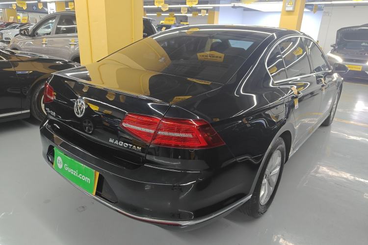 Used Volkswagen Magotan 2018 280TSI DSG Comfort Model Rear Right 45 Deg
