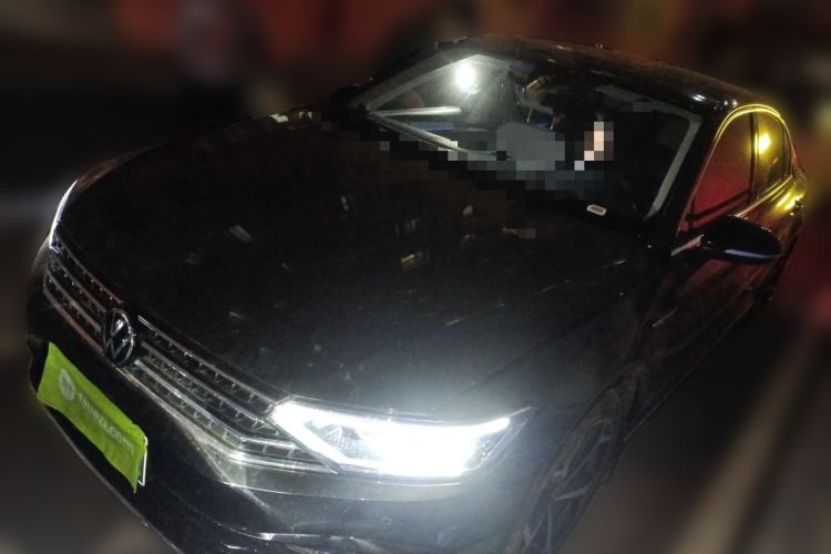 Used Volkswagen Magotan 2024 2 Million Units Zhongxiang Version 330TSI DSG Luxury Edition