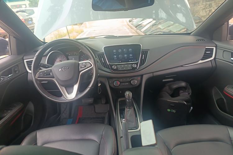 Used Chevrolet Monza 2020 Light Hybrid RS 330T Automatic Comfort Edition Center Console