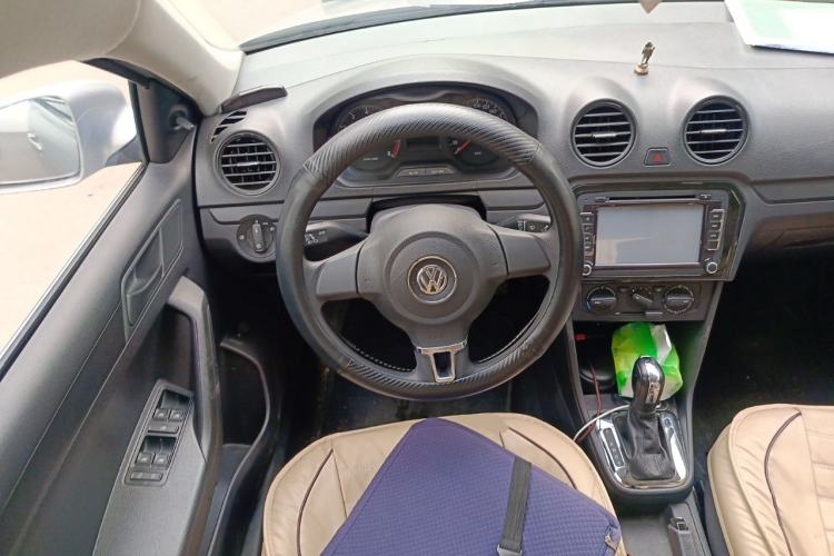 Used Volkswagen Jetta 2015 1.6L Automatic Fashion Model
