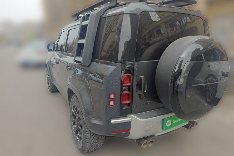 Used Land Rover Defender 2023 Facelift 110 3.0T P400 Dark Edition
