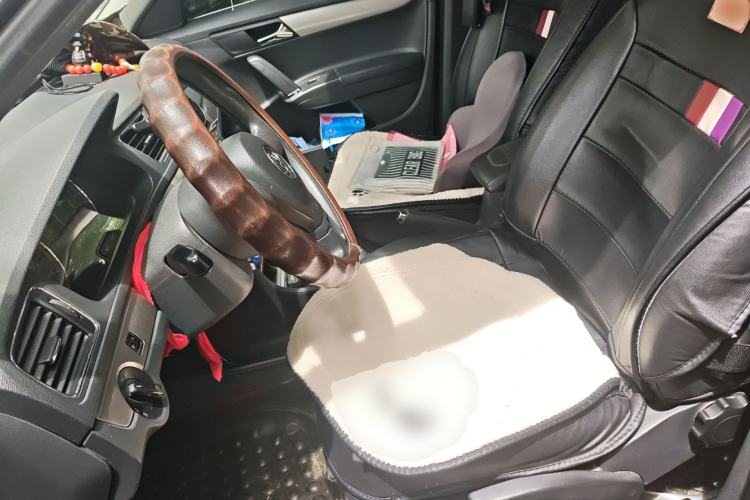 Used Volkswagen Lavida 2013 1.4TSI DSG Comfort Edition Left Front Seat