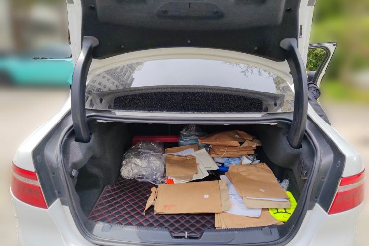 Used Jaguar XEL 2019 2.0T 200 PS Deluxe Edition Trunk