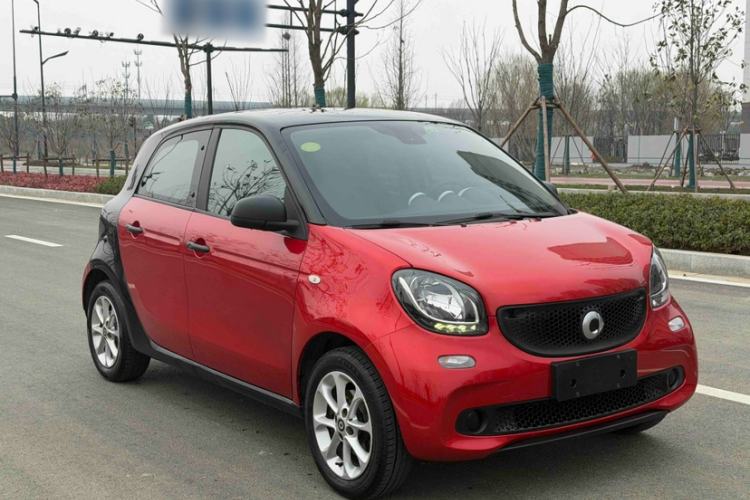Used smart forfour 2016 1.0L 52 kW Dynamic Edition
