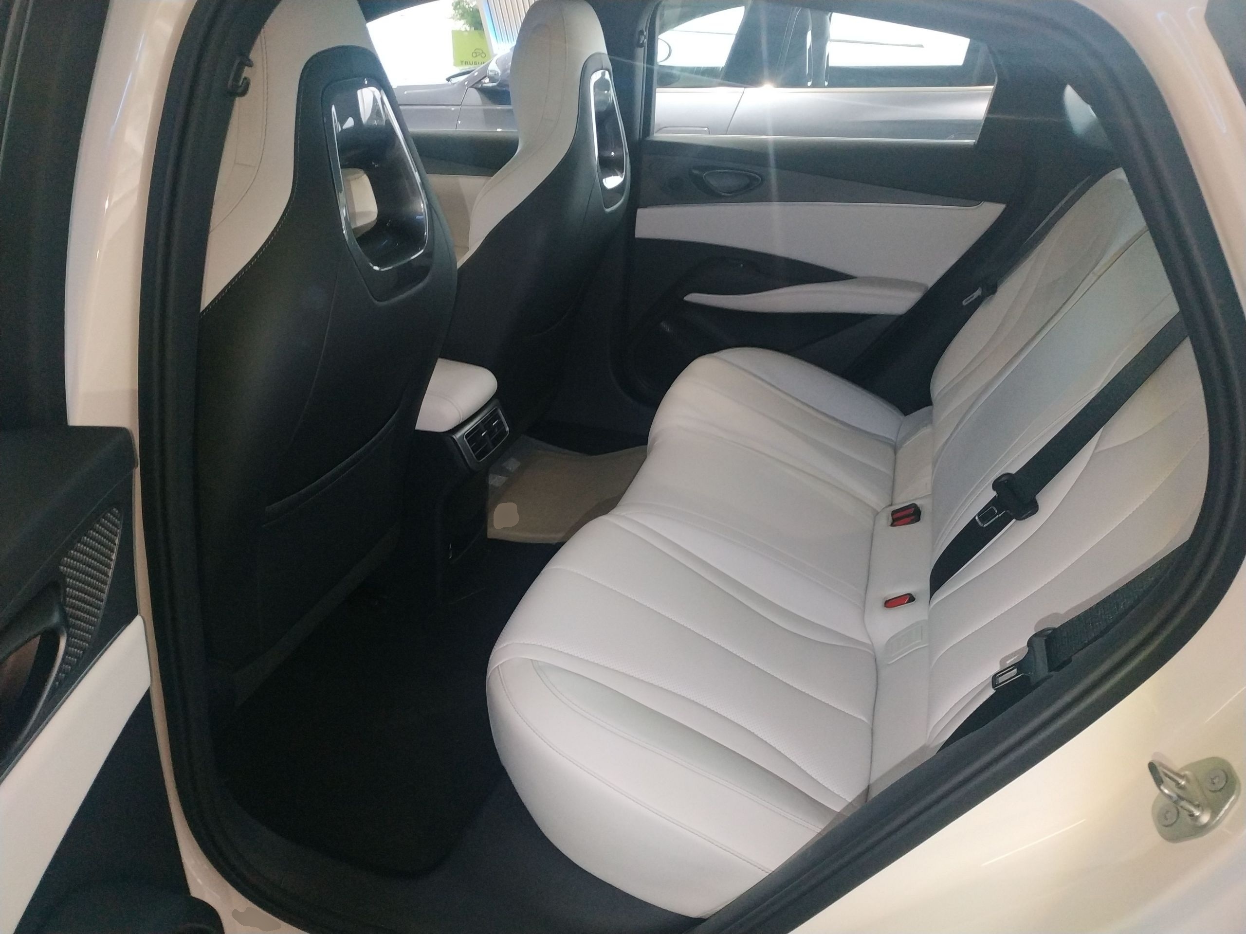BYD Seal 06 New Energy 2024 DM-i 120KM Prestige Model — снимка 20