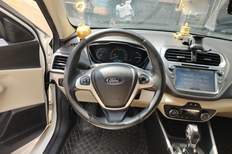 Used Ford Escort 2015 1.5L Automatic Fashion Model Steering Wheel