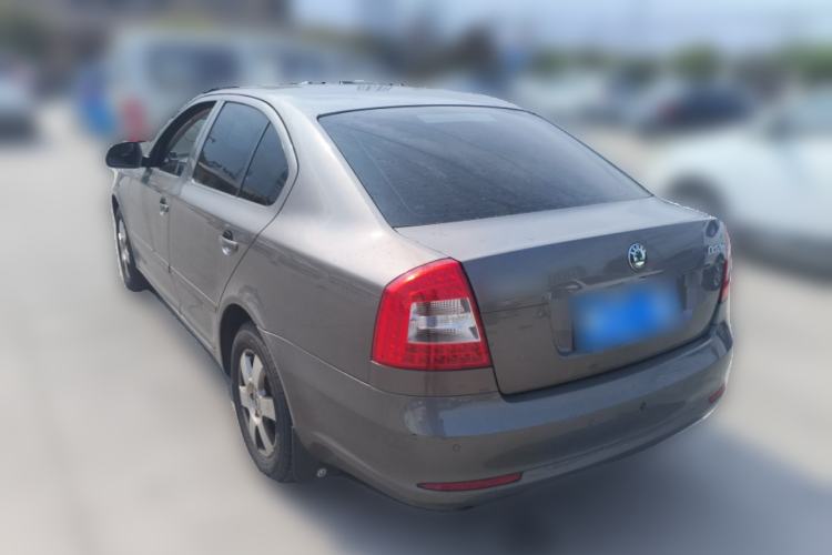Used Skoda Octavia 2013 1.6L Automatic Yijie Edition Rear Left 45 Deg