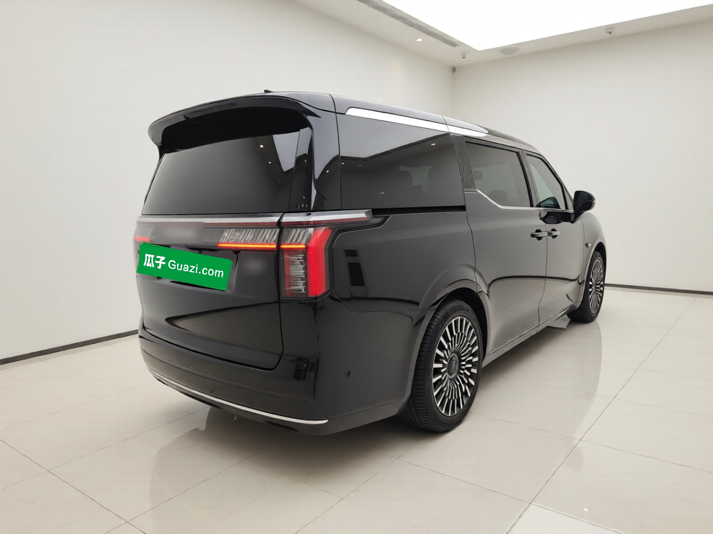 Zeekr 009 2024 7-Seater Walk-Through Version Four-Wheel Drive 108 kWh — снимка 6