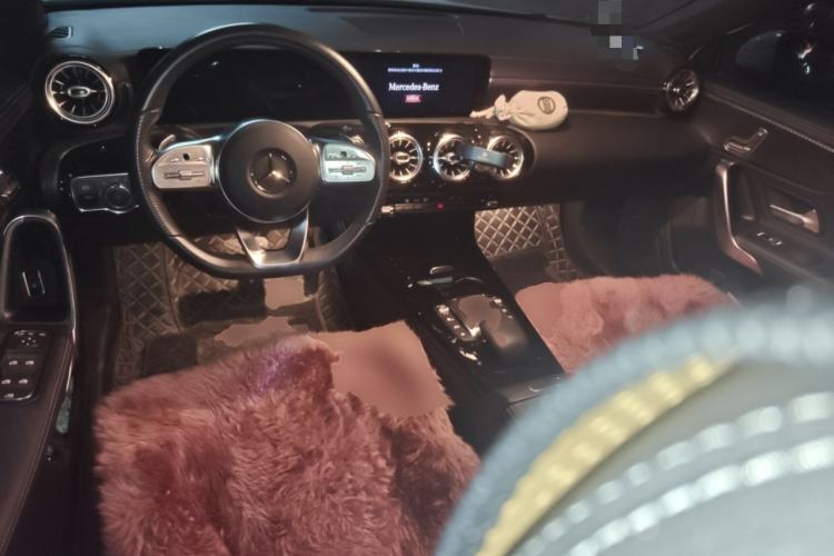 Used Mercedes-Benz A-Class 2020 Restyled A 200 L Sport Sedan Fashion Version Center Console