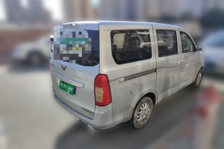 Used Wuling Rongguang V 2018 1.5L Standard Version
