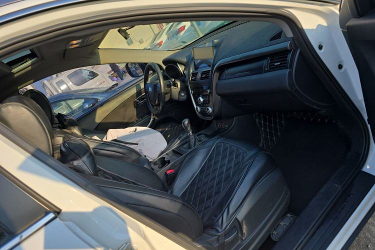 Used Bestune X80 2016 2.0L manual Comfort trim level