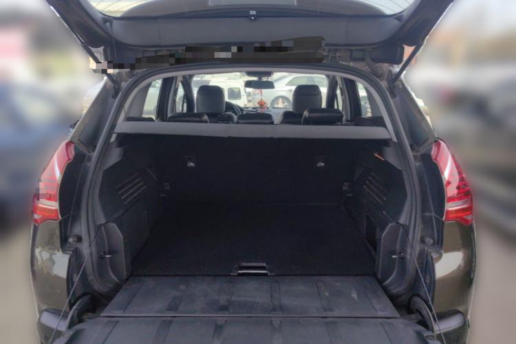 Used Peugeot 3008 2013 2.0L Automatic Trend Edition Trunk