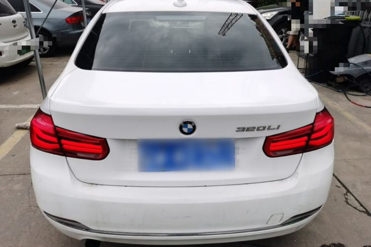 Used BMW 3 Series 2016 320Li Ambition Model
