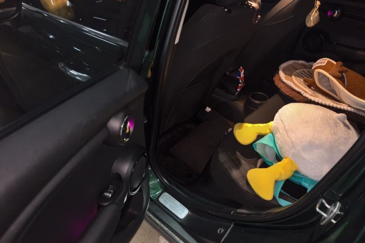 Used MINI 2016 1.5T COOPER Five-Door Edition Left Rear Seat