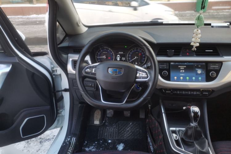 Used Geely Auto Vision X3 2019 Upgraded Model 1.5L Manual Elite Version
