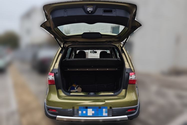 Used Nissan Livina 2015 Jinrui 1.6XV CVT Cool Cafe Edition
