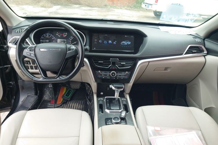 Used Venucia T90 2017 2.0L CVT Smart Edition
