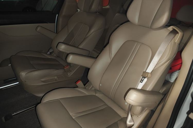 Used Buick GL8 2020 ES Land Cruiser 653T Luxury Edition Left Rear Seat