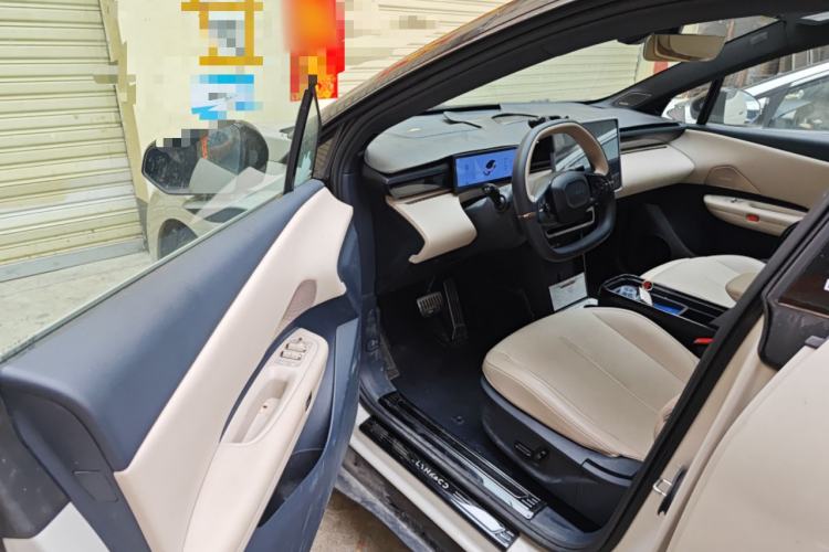 Used Lynk & Co Z20 2025 530 km Range Rear-Wheel Drive Pro