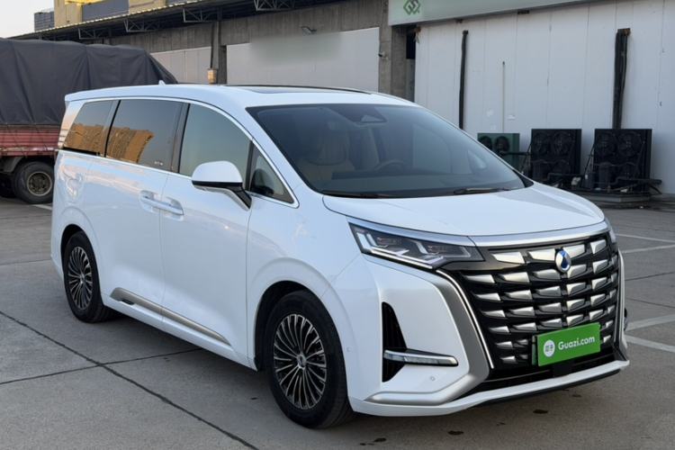 Used Denza D9 2022 DM-i 970 Four-Wheel Drive Flagship Model Exterior 7