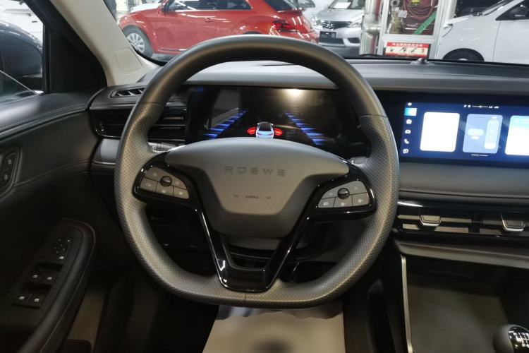 Used Roewe i5 2023 1.5L Manual Comfort Edition
