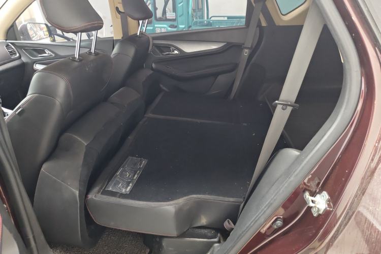 Used Baojun 560 2015 1.8L manual luxury version