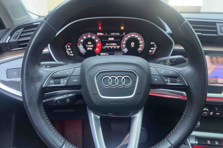 Used Audi Q3 2022 35 TFSI Fashionable and Elegant Model
