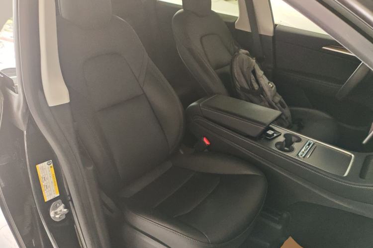 Used Tesla Model Y 2022 Long-Range All-Wheel-Drive Version