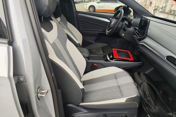 Used Volkswagen ID.4 CROZZ 2021 Standard Range PURE Two-Wheel Drive Version