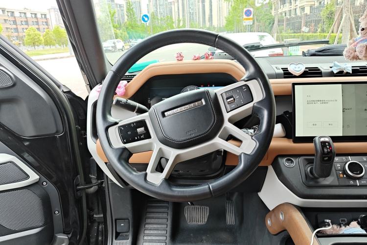 Used Land Rover Defender 2022 110 P400 X-DYNAMIC HSE Steering Wheel