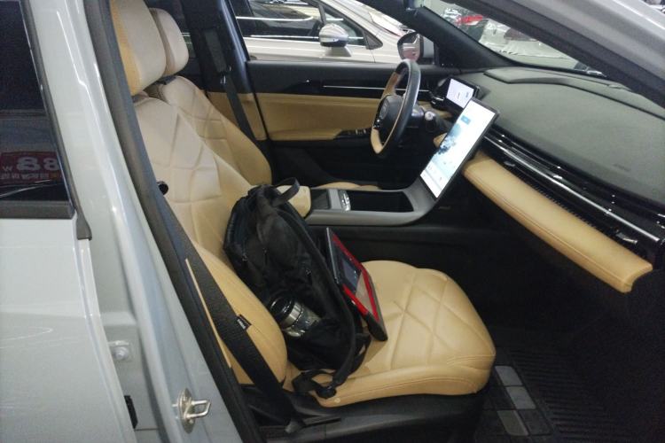 Used Geely Galaxy L6 2024 125km PLUS Dragon Edition