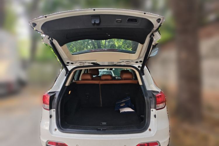 Used Hanteng X7 2016 1.5T Manual Luxury Version Trunk