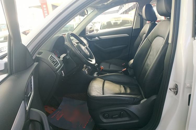 Used Audi Q3 2015 35 TFSI quattro Technology Edition Left Front Seat