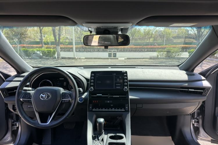 Used Toyota Avalon 2019 Dual-Engine 2.5L Luxury Edition China VI Standard
