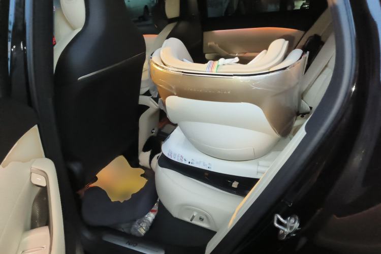 Used Nio ES6 2025 75 kWh Left Rear Seat