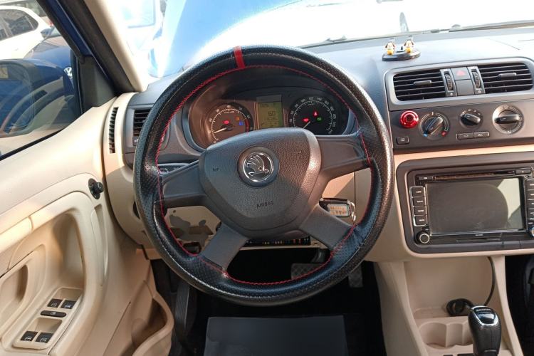 Used Skoda Fabia 2014 1.4L Automatic Crystal Edition