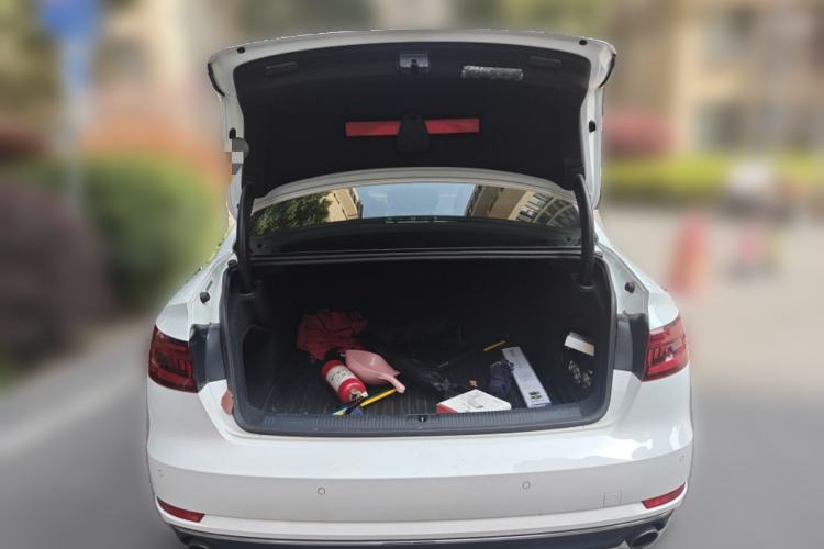 Used Audi A4L 2018 30th Anniversary Edition 40 TFSI Trendy Model
