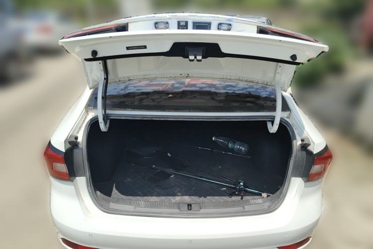 Used Roewe i5 2020 1.5L Automatic 4G Connect Luxury Flagship Edition