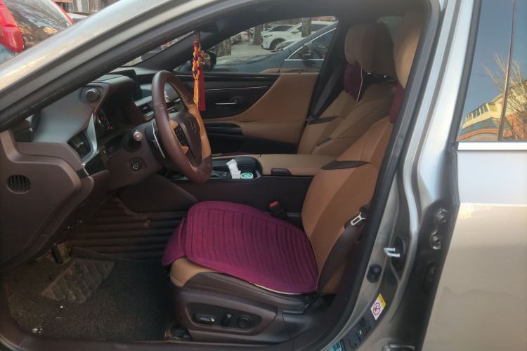 Used Lexus ES 2018 300h Premier Edition China VI Standard
